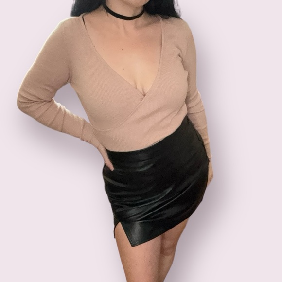 Leith Ribbed Sweater - Picture 3 of 8